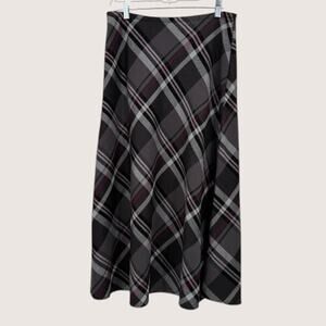 Croft & Barrow Women’s Plaid Midi Skirt Size 6 Gray Burgundy A-Line Stretch
